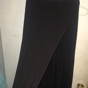 Black skirt w/ leg slit